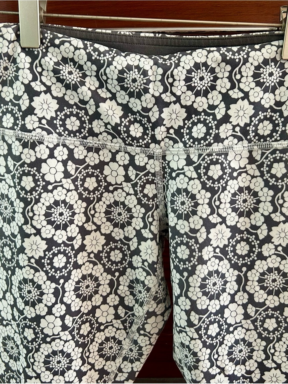 lululemon athletica Wunder UnderTwiggy Printed Ignite Crop Nimbus & Soot Light - Picture 7 of 10